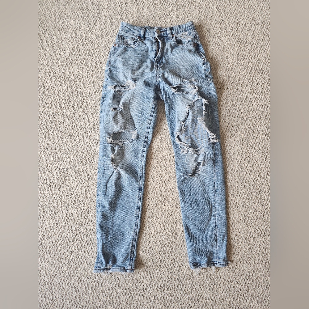American Eagle Ripped High Waisted Curvy Mom Jeans